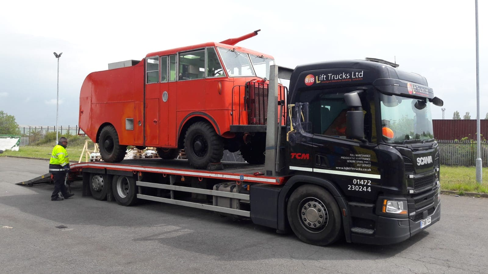 Moving the Museum of RAF Firefighting's equipment on BJB's HGV.